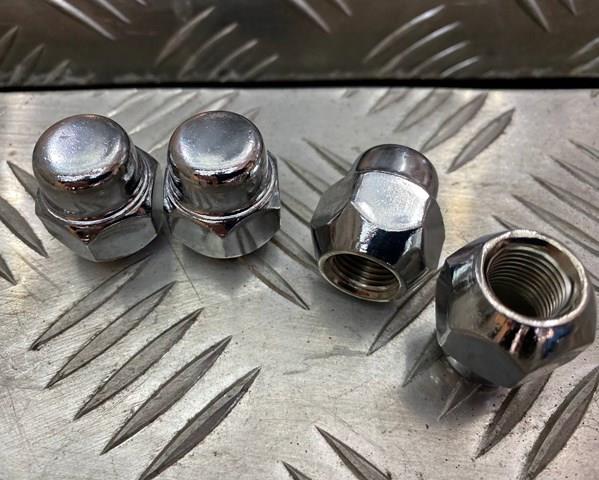 40224V5510 Nissan гайка колесная