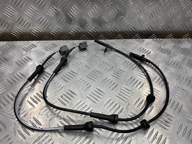 479104CB0A Nissan датчик абс (abs передний)