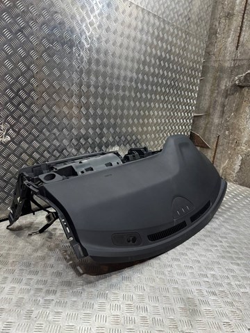 NISSAN 682006WK0B Торпедо в наличии Хмельницкий