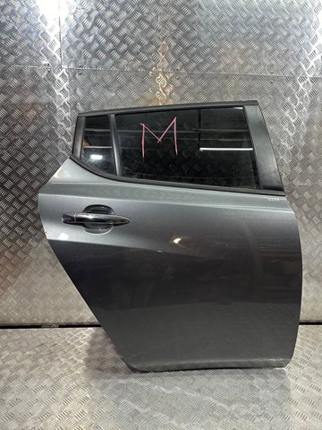 Дверь задняя, правая 821005SF0A NISSAN