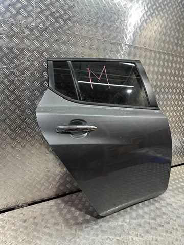 821005SF0A NISSAN Дверь задняя правая купить в Чернигов