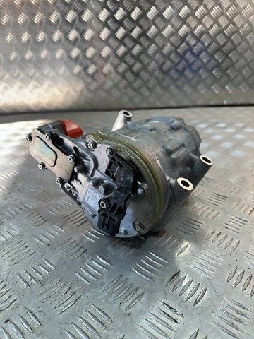 Насос кондиционера 926005SA1B NISSAN