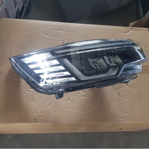 Фара основная правая 260102899R RENAULT