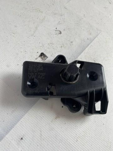 7C0827583 VAG Замок двери задней правой распашной нижний купить в Харьков