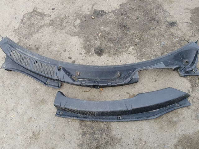 Решетка дворников 8200136789 RENAULT