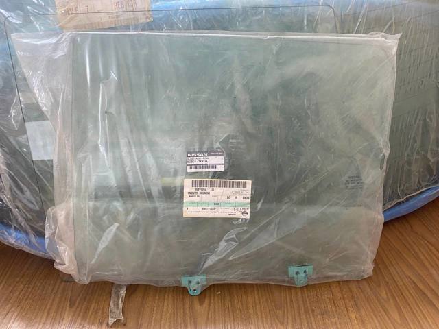 823011KK0A Стекло двери задней левой купить Полтава