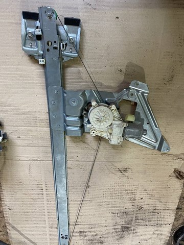 Механизм стеклоподъемника водительской двери 9067200046 MERCEDES