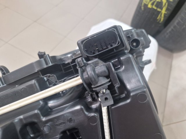 MERCEDES 2139066601 Фара правая в наличии Полтава
