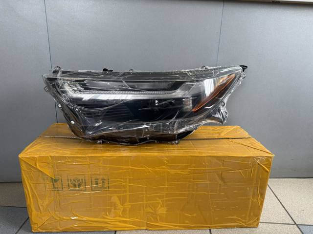 811100R360 Правая фара купить Тернополь