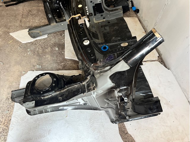 Лонжерон передний левый 41007427781 BMW