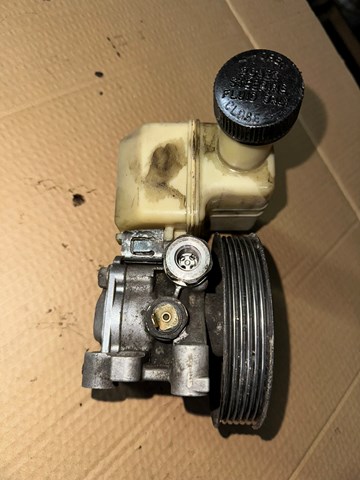 Насос рулевого управления EG2132650B MAZDA