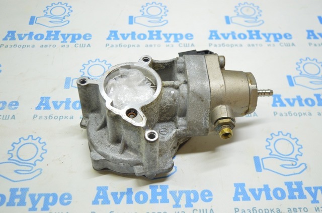 Насос вакуумный 06L145100B VAG