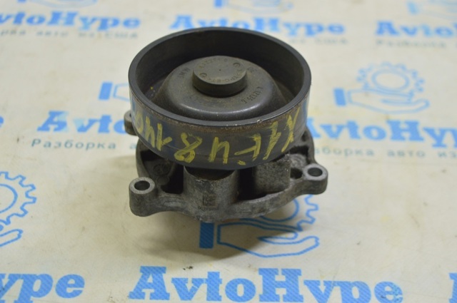 Водяной насос 11518601366 BMW