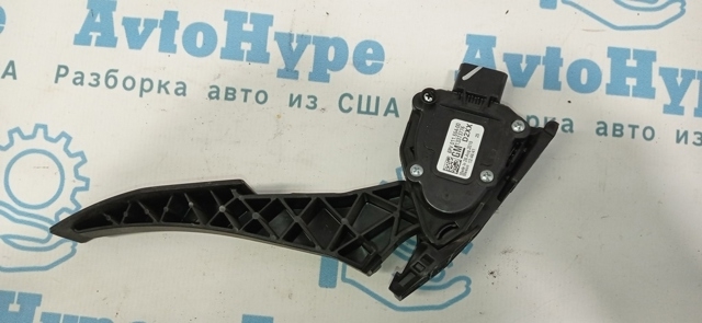 Педаль акселератора 13373776 GM