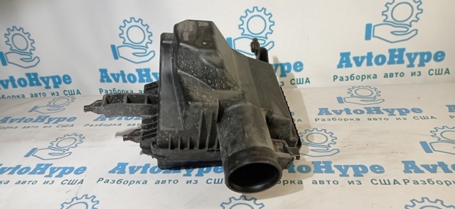  Корпус воздушного фильтра 165004BA3B NISSAN
