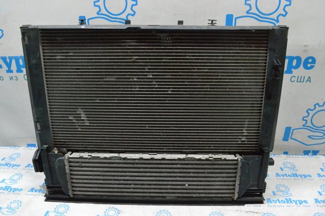 Радиатор основной 17118672106 BMW