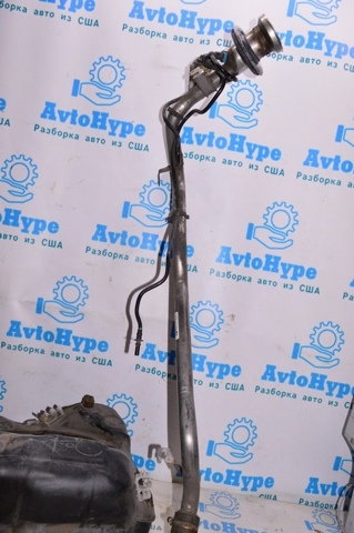 NISSAN 172215DC0B Горловина топливного бака в наличии Украина