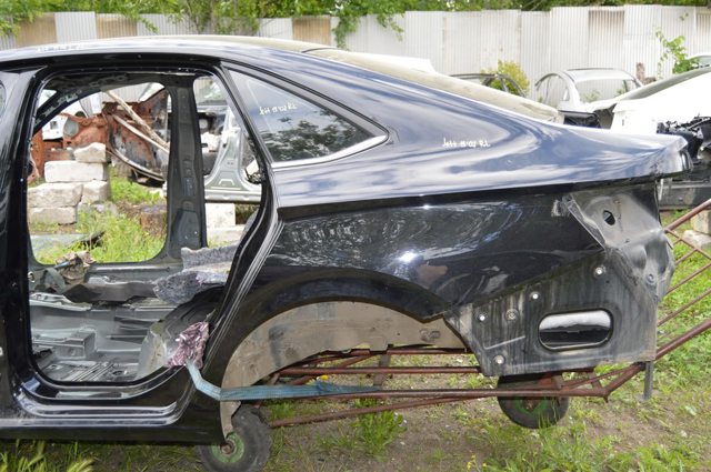 Боковая часть задняя левая 17A809843 VAG