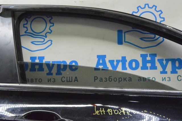 Стекло передней правой двери 17A845202 VAG