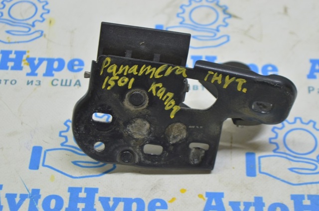 Запор капота (замок и привод замка капота) 1T0823480B PORSCHE