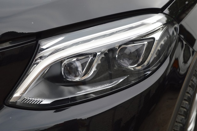 Молдинг двери задней правой 1UU88RXFAC CHRYSLER