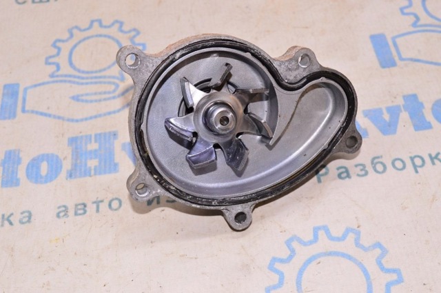 Водяной насос 21110AA690 SUBARU