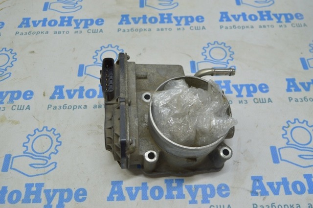 Дроссельная заслонка в сборе 2203031030 TOYOTA