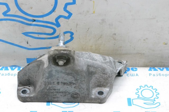 22116788610 BMW Кронштейн подушки (опоры) двигателя правой купить в Львов
