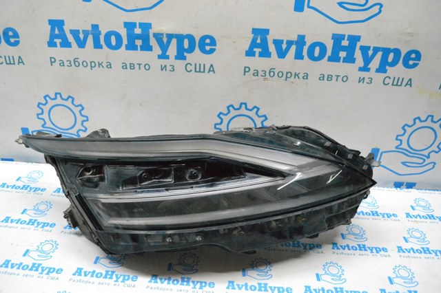 Фара передняя правая 260106UN6C NISSAN