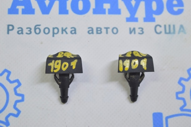 Форсунка омывателя стекла лобового, правая 289325SA0A NISSAN