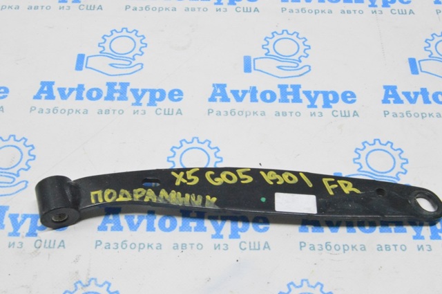 Втулка рычага 31106878072 BMW