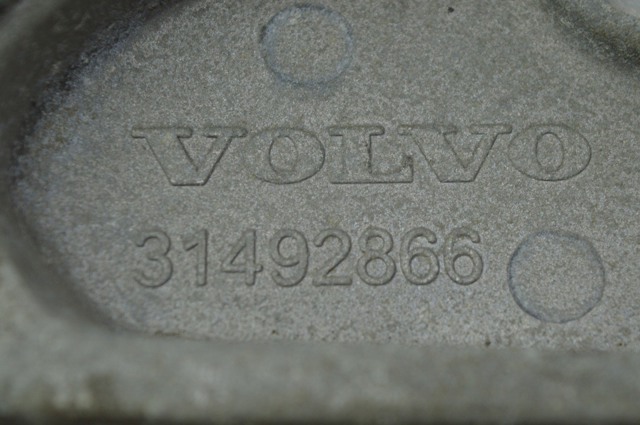 Траверса заднего редуктора, задняя 31492866 VOLVO