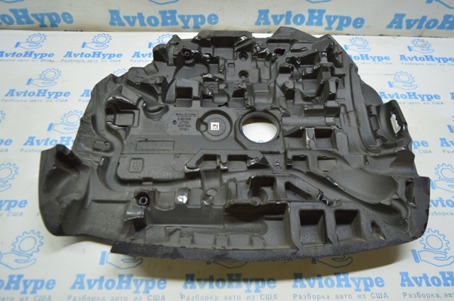 31657646 VOLVO Крышка мотора декоративная купить в Ровно