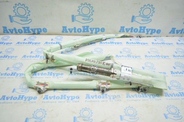 Шторка боковая правая 31690436 VOLVO