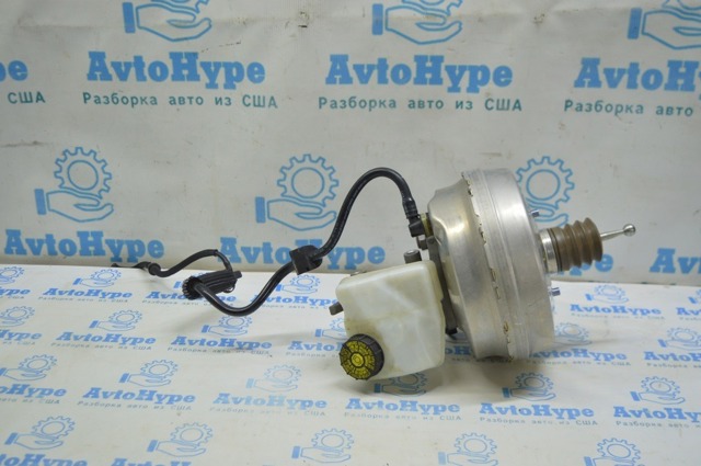 Бачок главного тормозного цилиндра (тормозной жидкости) 32130228 VOLVO