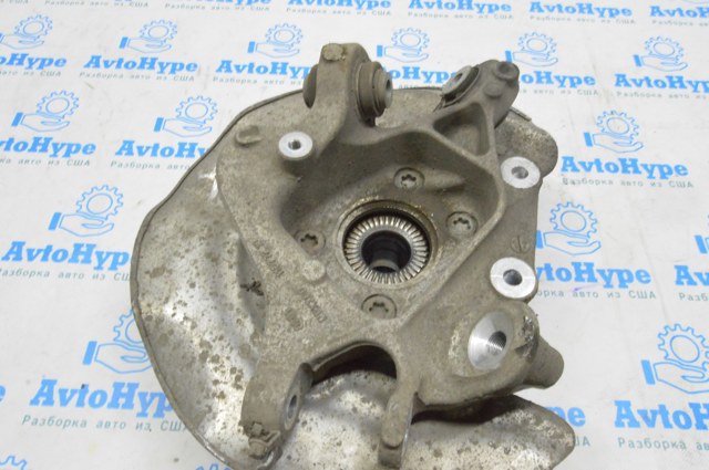 Цапфа поворотная правая 33306871028 BMW