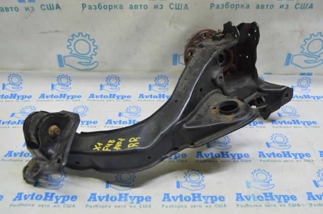 Кронштейн передний заднего продольного рычага 33326851582 BMW