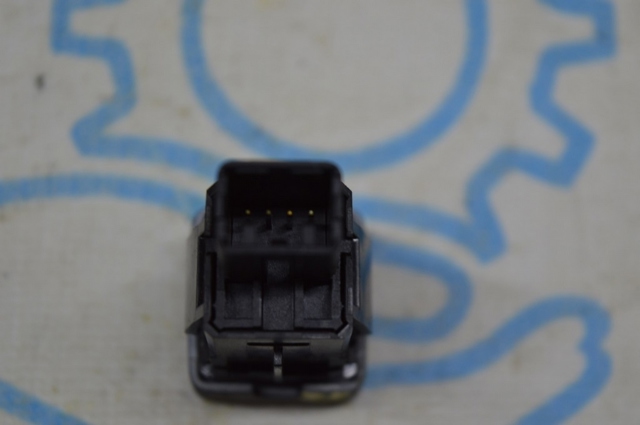35800TBAA01 HONDA Кнопка салона привода крышки багажника (двери 3/5-й (ляды) купить в Черновцы