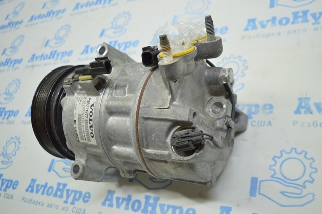 VOLVO 36011277 Компрессор кондиционера в наличии Павлоград