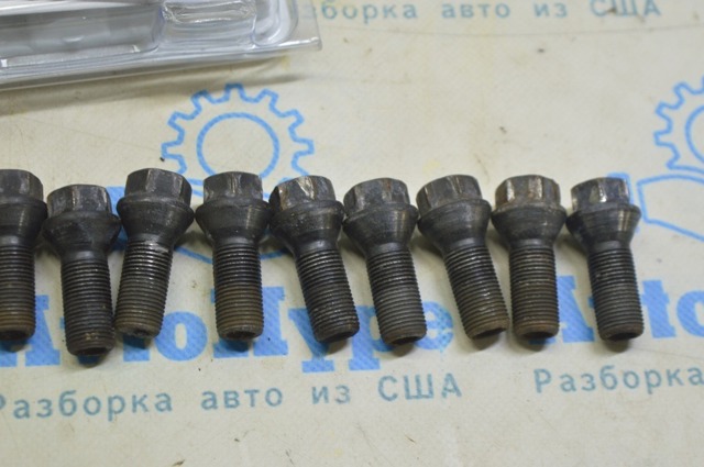 Болт колеса 36136890324 BMW