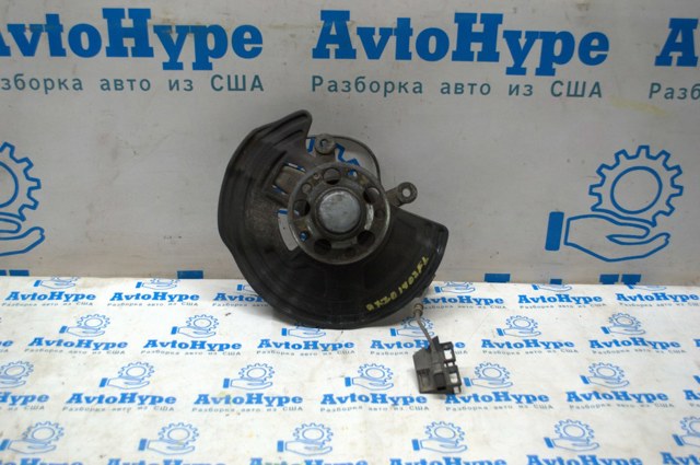 Кулак поворотный передний левый 400155DA0A NISSAN