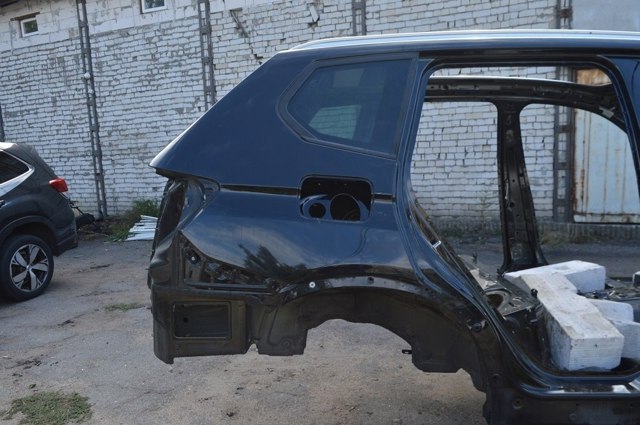 Боковая часть задняя правая 41007267470 BMW