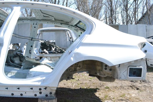 Крыло заднее 41007298171 BMW