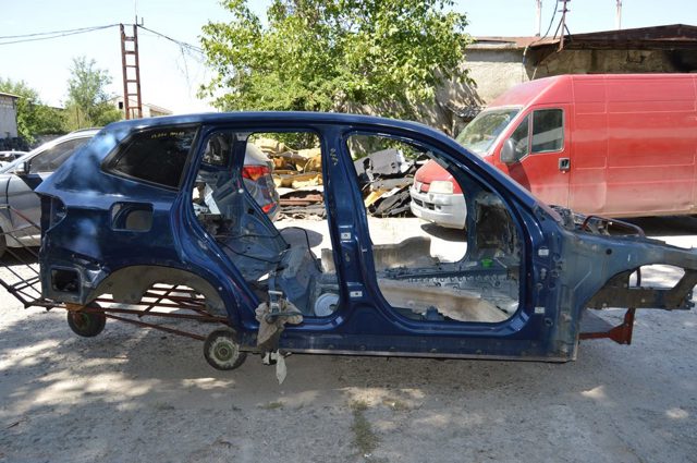 Проем передней правой двери 41007494062 BMW