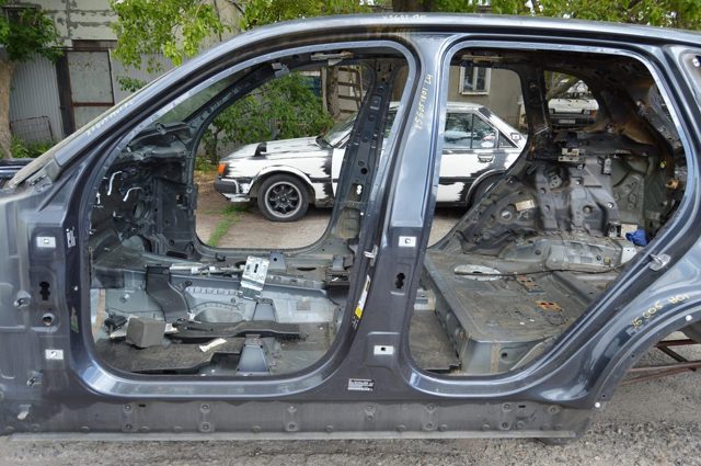 Проем передней левой двери 41007955059 BMW