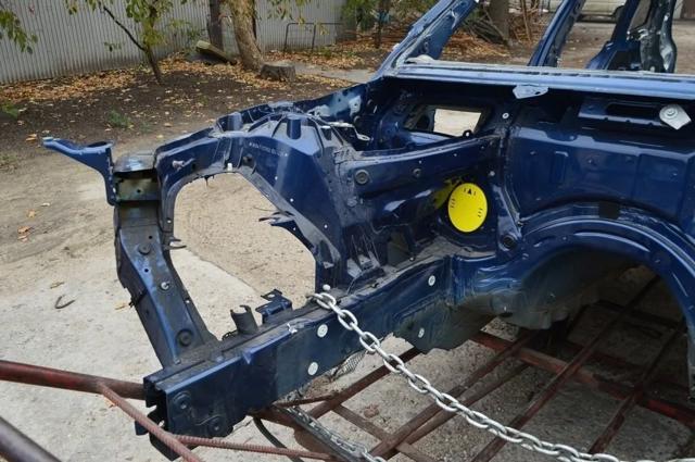 Кронштейн крепления крыла переднего правого, передний 41357475796 BMW