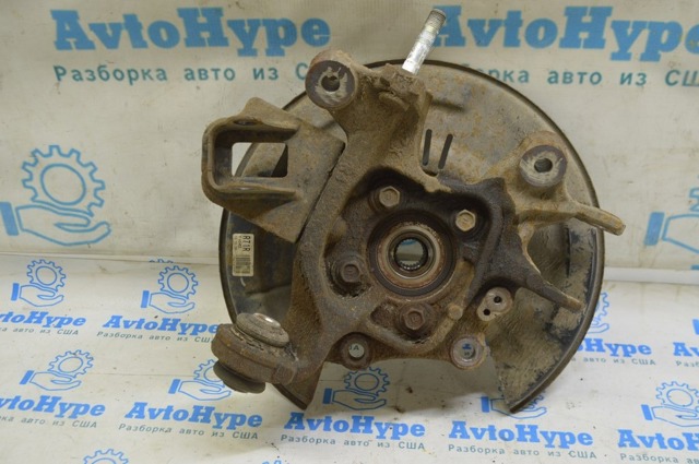 Кулак поворотный правый 4230448070 TOYOTA
