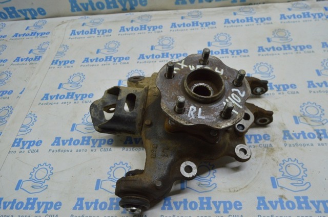 Цапфа (поворотный кулак) задний левый 423050E020 TOYOTA