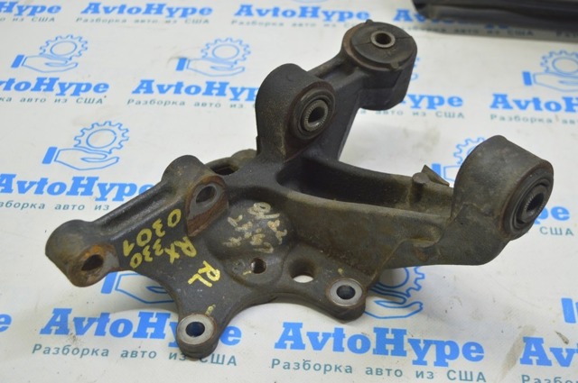 Цапфа поворотного кулака 4230548021 TOYOTA