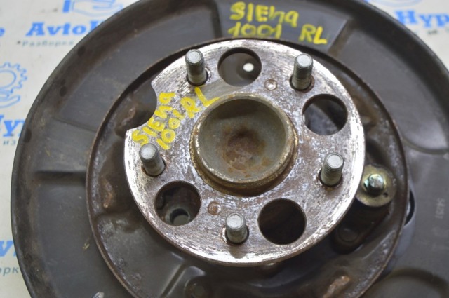 TOYOTA 4245008030 Ступица задняя в наличии Украина